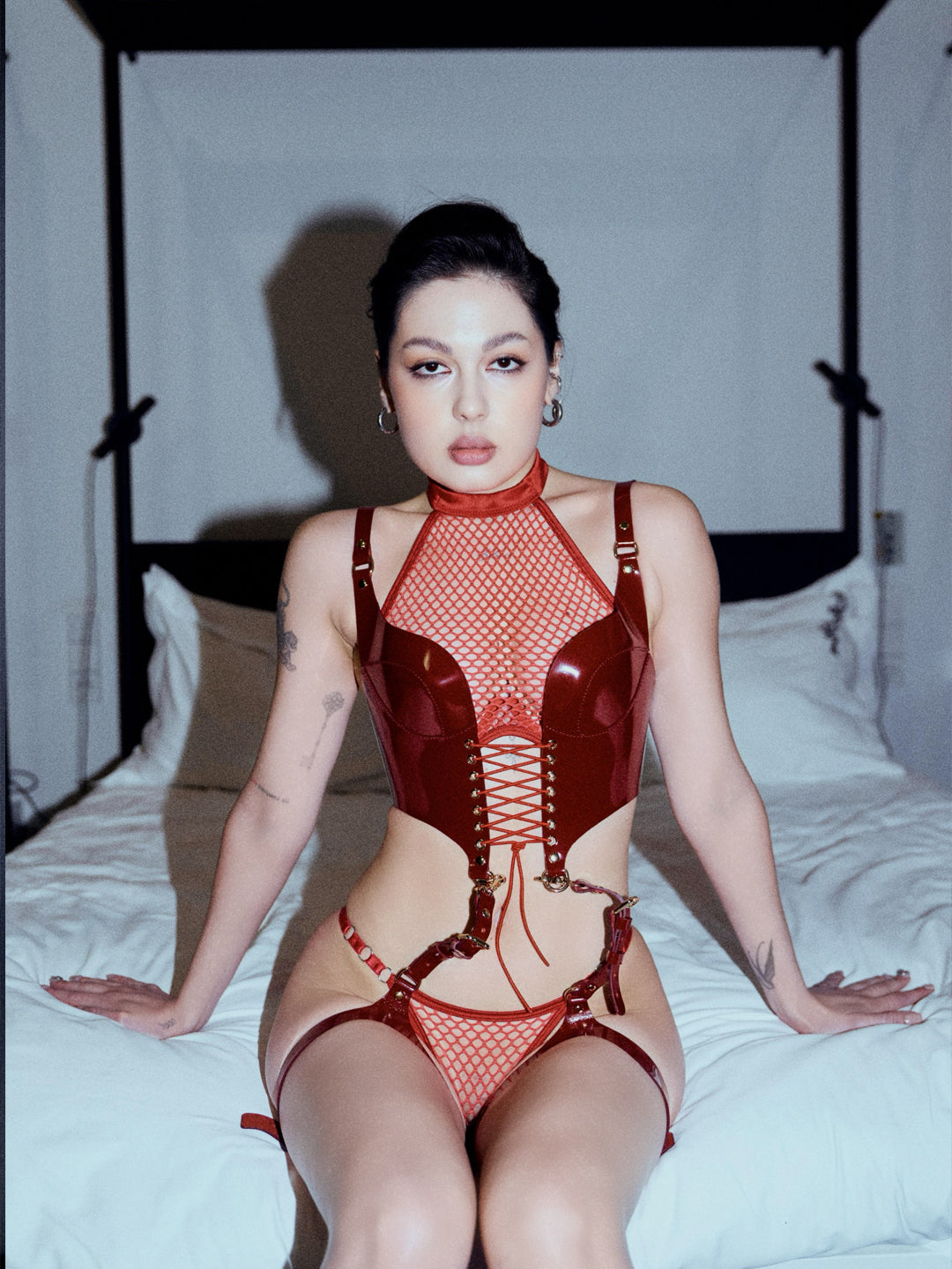 Шкіряний Боді зі зємними ременями "Blossom" Вишневий